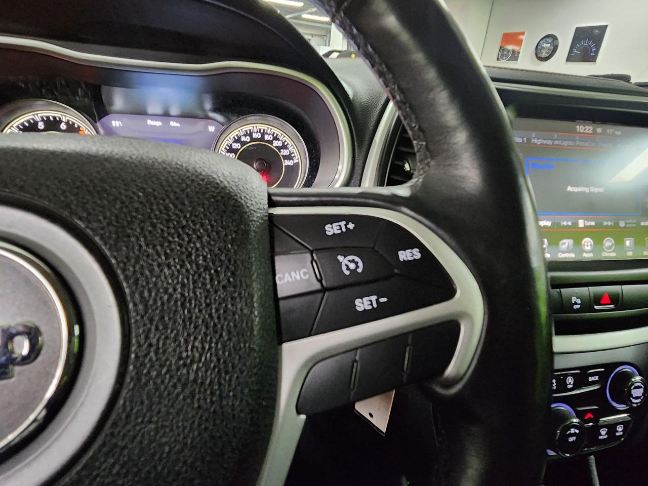 2016 Jeep Cherokee Trailhawk 4X4 HEATED SEATS COLD WEATHER GROUP - Photo #37