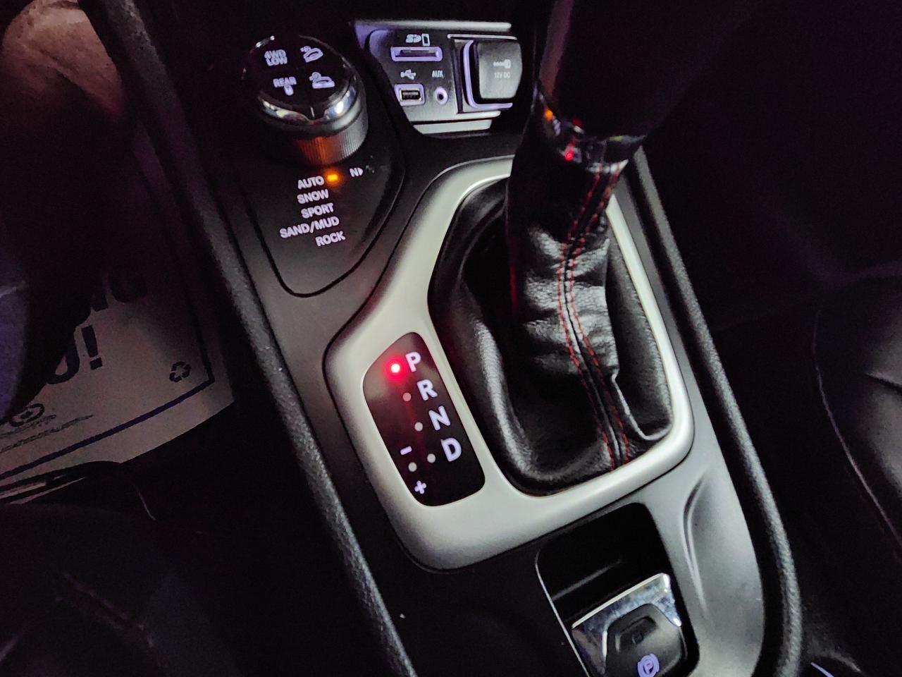 2016 Jeep Cherokee Trailhawk 4X4 HEATED SEATS COLD WEATHER GROUP - Photo #40