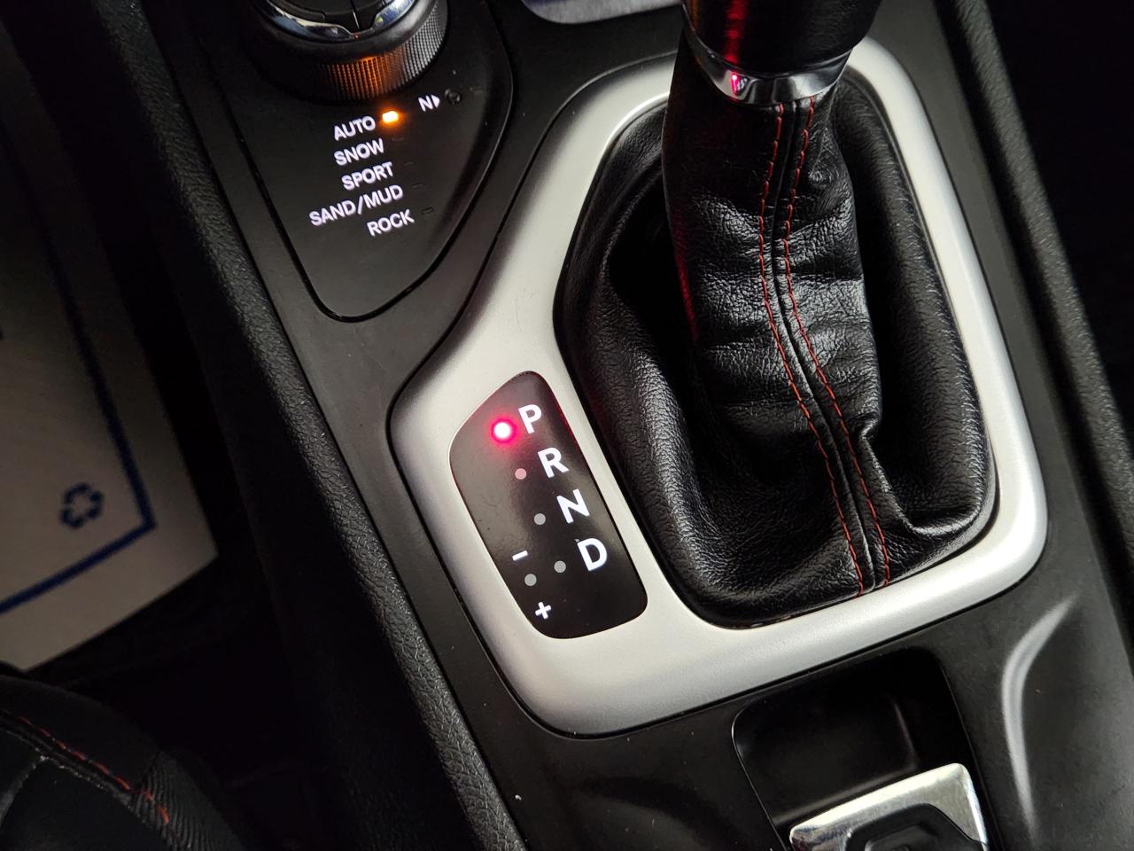 2016 Jeep Cherokee Trailhawk 4X4 HEATED SEATS COLD WEATHER GROUP - Photo #46