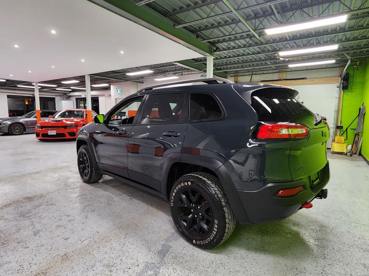 2016 Jeep Cherokee Trailhawk 4X4 HEATED SEATS COLD WEATHER GROUP - Photo #14