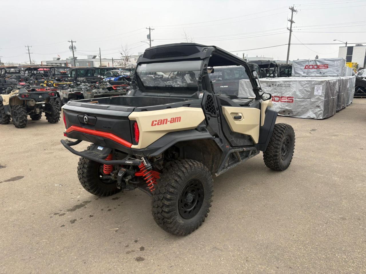 2023 Can-Am Commander XT-P 1000 - Photo #5