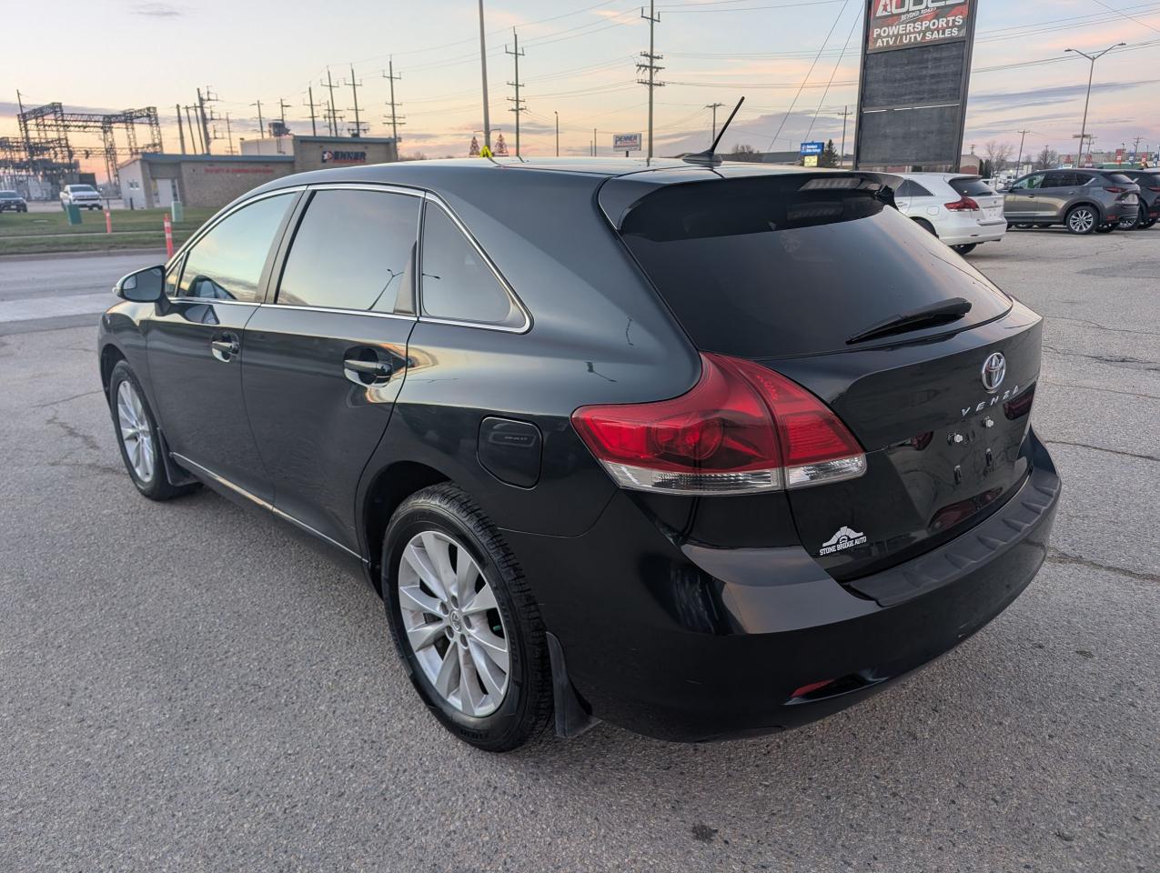 2013 Toyota Venza Heated seats | Panoramic roof | Back up camera - Photo #7