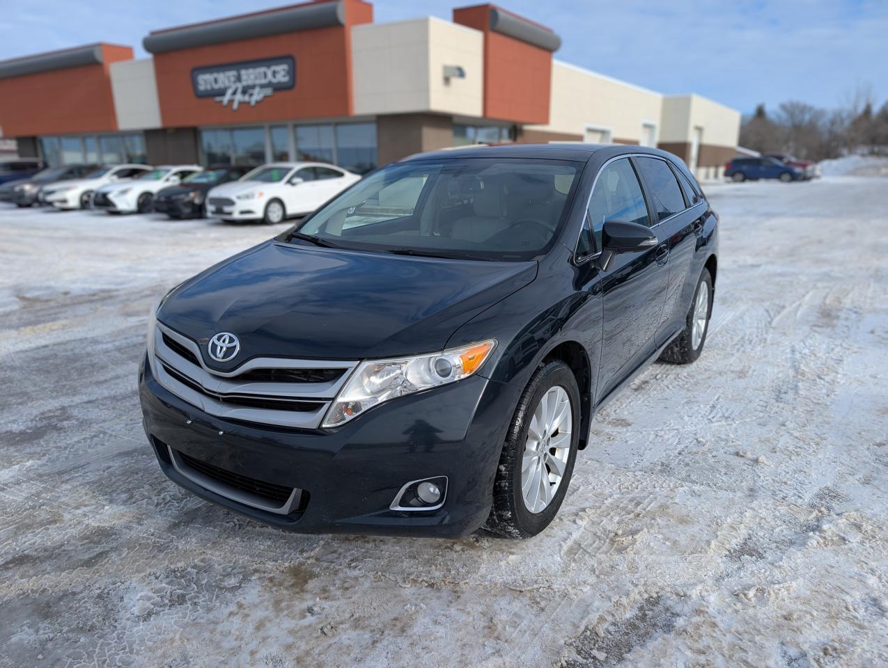 2013 Toyota Venza Heated seats | Panoramic roof | Back up camera - Photo #1