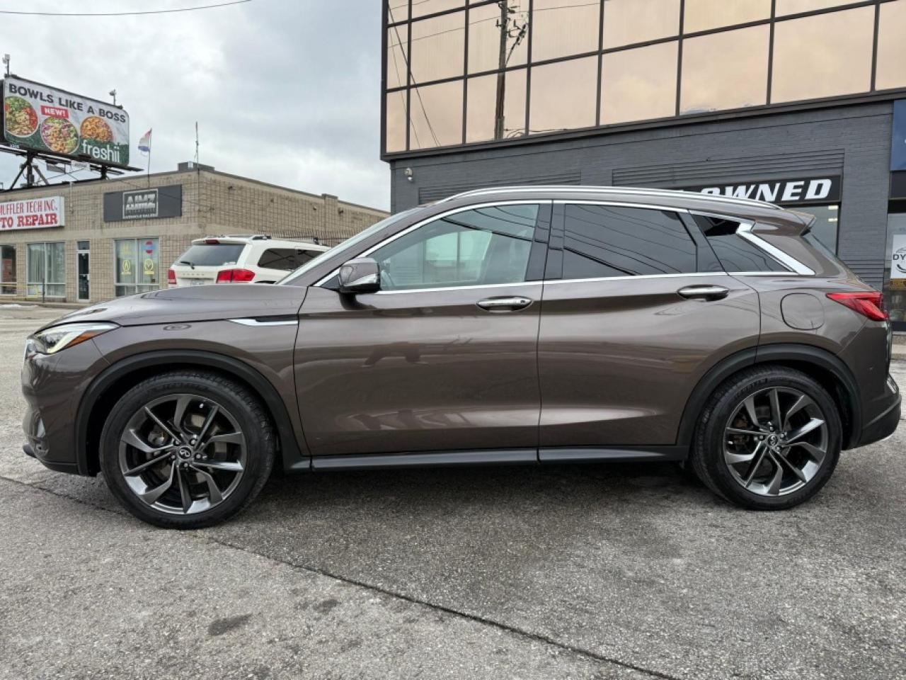 2019 Infiniti QX50 ESSENTIAL/ PANORAMIC ROOF / NAVI / CAMERAS / BOSE - Photo #8