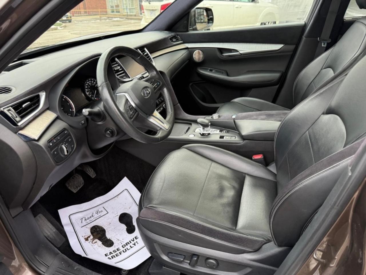 2019 Infiniti QX50 ESSENTIAL/ PANORAMIC ROOF / NAVI / CAMERAS / BOSE - Photo #11