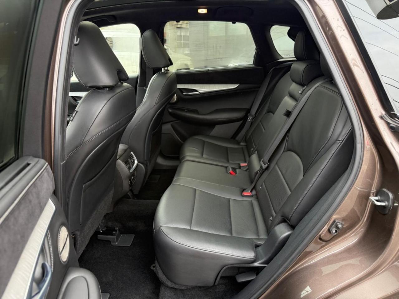 2019 Infiniti QX50 ESSENTIAL/ PANORAMIC ROOF / NAVI / CAMERAS / BOSE - Photo #21