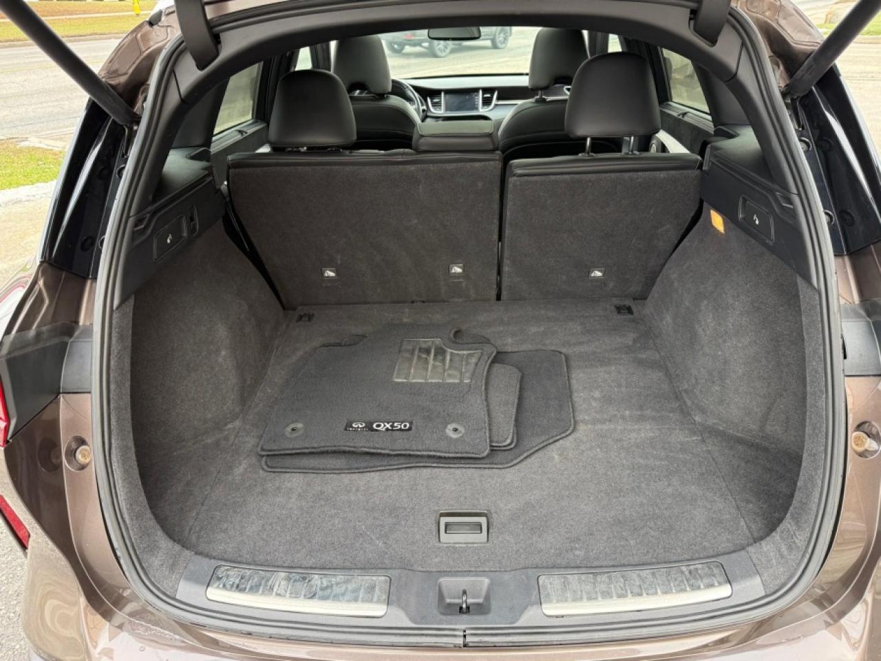 2019 Infiniti QX50 ESSENTIAL/ PANORAMIC ROOF / NAVI / CAMERAS / BOSE - Photo #22