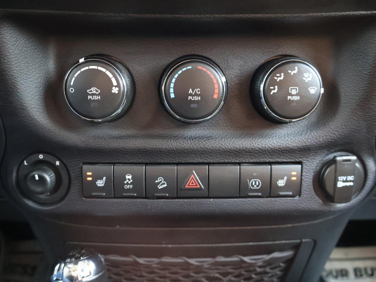 2016 Jeep Wrangler V6 UNLIMITED 75 ANNIVERSARY 4WD CERTIFIED *ACCIDENT FREE* NAV BLUETOOTH HEATED LEATHER CRUISE ALLOYS - Photo #22