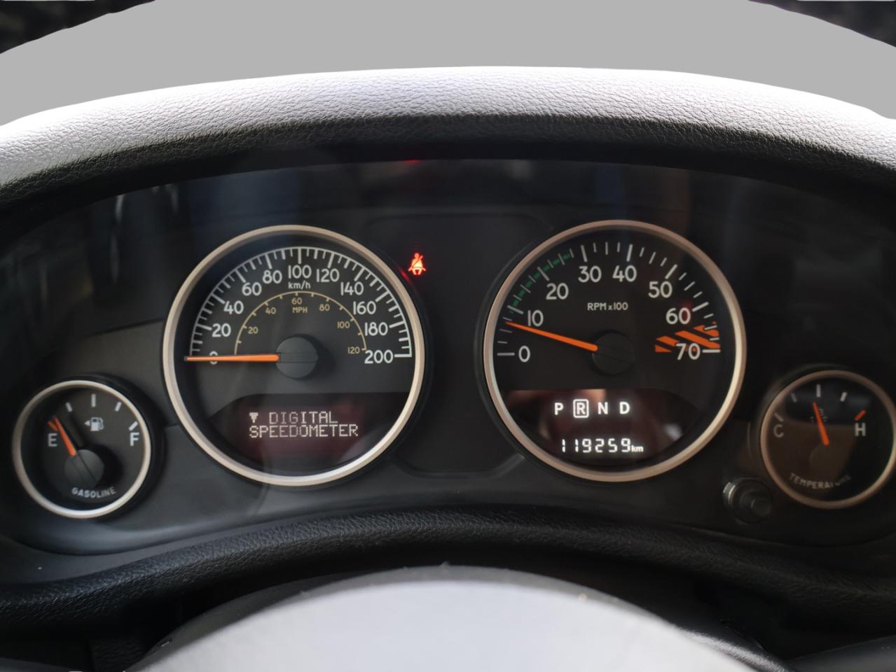 2016 Jeep Wrangler V6 UNLIMITED 75 ANNIVERSARY 4WD CERTIFIED *ACCIDENT FREE* NAV BLUETOOTH HEATED LEATHER CRUISE ALLOYS - Photo #30