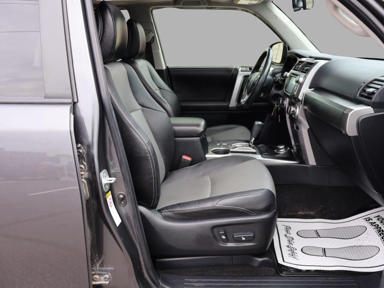 2016 Toyota 4Runner SR5-TRD PREMIUM PKG 4WD CERTIFIED *7 SEATS*ACCIDENT FREE* CAMERA BLUETOOTH LEATHER HEATED SUNROOF CRUISE ALLOYS - Photo #18