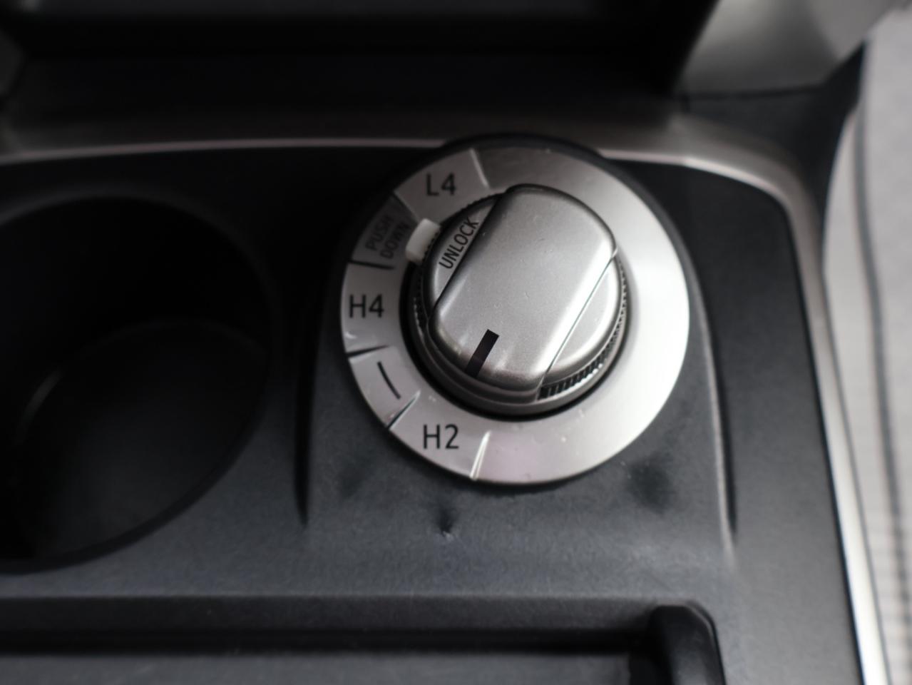 2016 Toyota 4Runner SR5-TRD PREMIUM PKG 4WD CERTIFIED *7 SEATS*ACCIDENT FREE* CAMERA BLUETOOTH LEATHER HEATED SUNROOF CRUISE ALLOYS - Photo #21