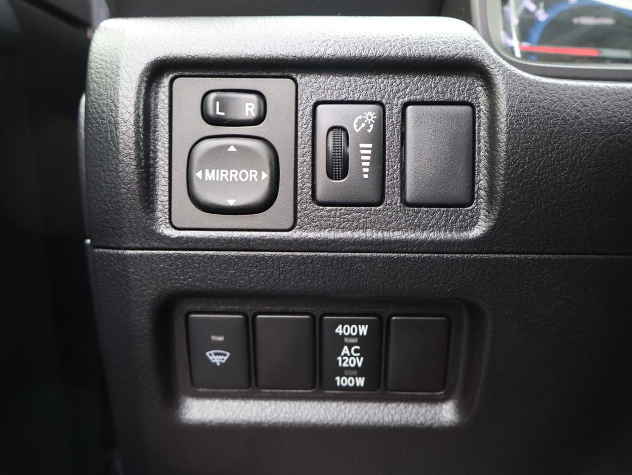 2016 Toyota 4Runner SR5-TRD PREMIUM PKG 4WD CERTIFIED *7 SEATS*ACCIDENT FREE* CAMERA BLUETOOTH LEATHER HEATED SUNROOF CRUISE ALLOYS - Photo #26