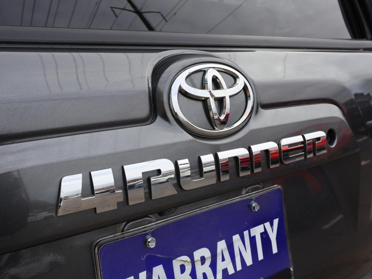 2016 Toyota 4Runner SR5-TRD PREMIUM PKG 4WD CERTIFIED *7 SEATS*ACCIDENT FREE* CAMERA BLUETOOTH LEATHER HEATED SUNROOF CRUISE ALLOYS - Photo #32