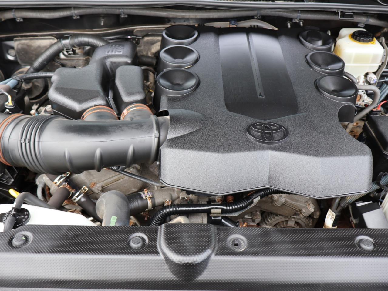 2016 Toyota 4Runner SR5-TRD PREMIUM PKG 4WD CERTIFIED *7 SEATS*ACCIDENT FREE* CAMERA BLUETOOTH LEATHER HEATED SUNROOF CRUISE ALLOYS - Photo #36