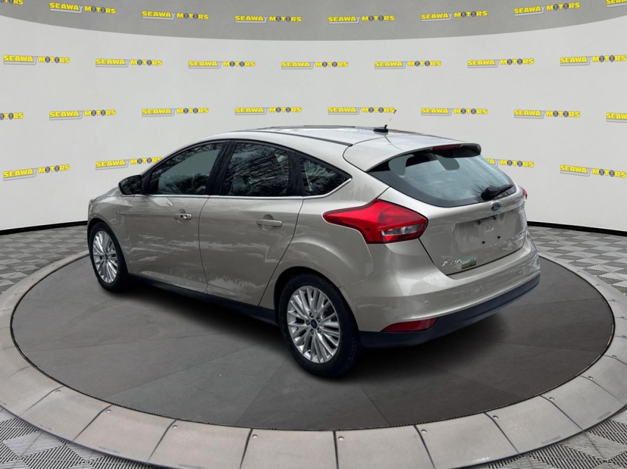 2018 Ford Focus Titanium - Photo #5