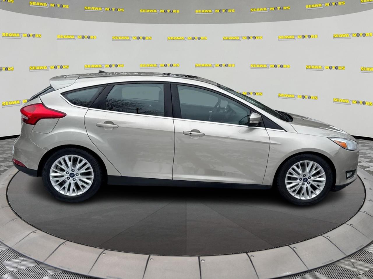 2018 Ford Focus Titanium - Photo #2