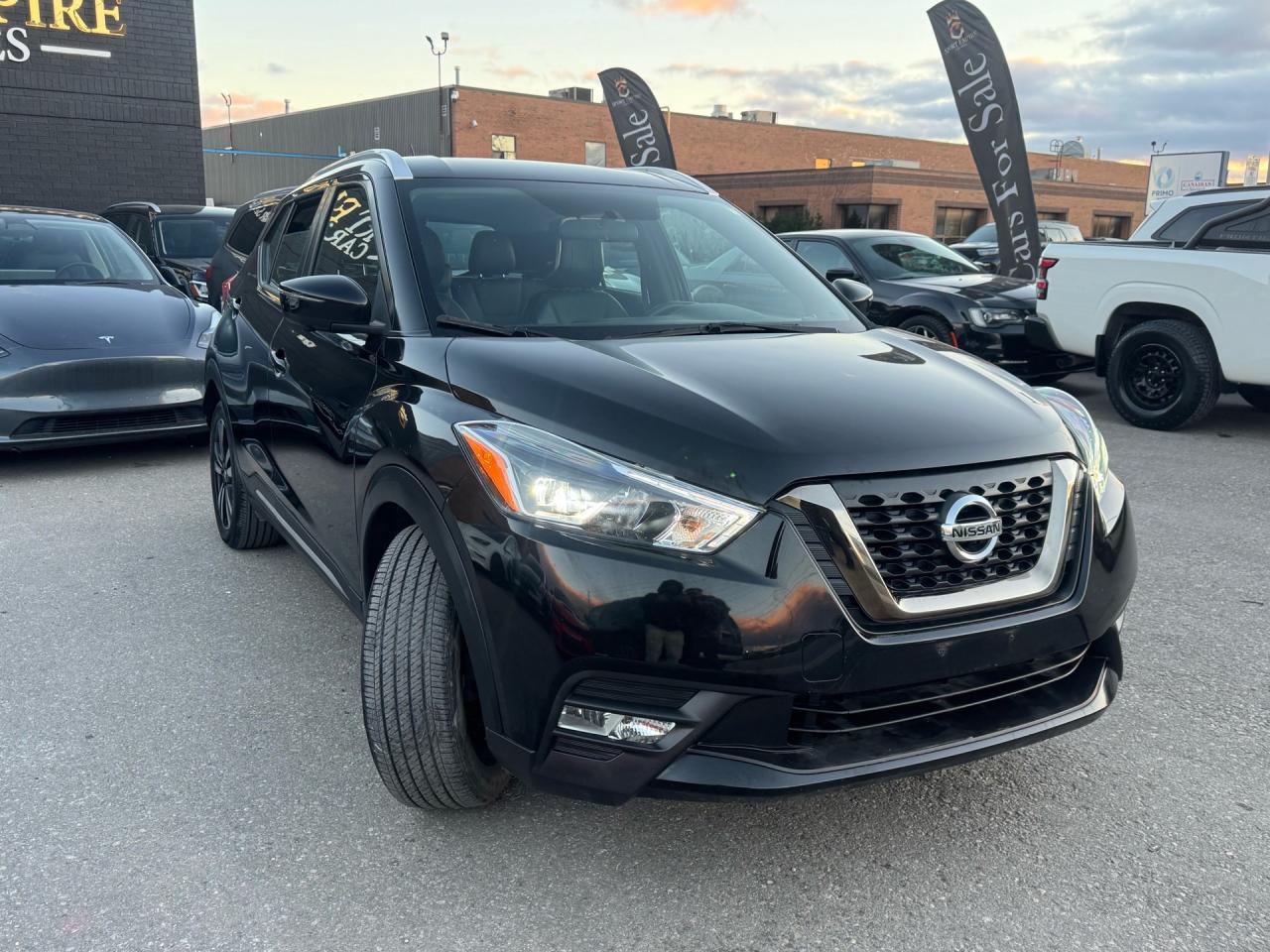 2019 Nissan Kicks SR FWD - Photo #3