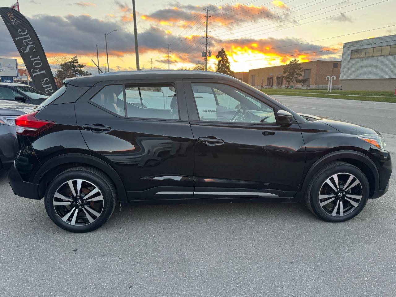 2019 Nissan Kicks SR FWD - Photo #6