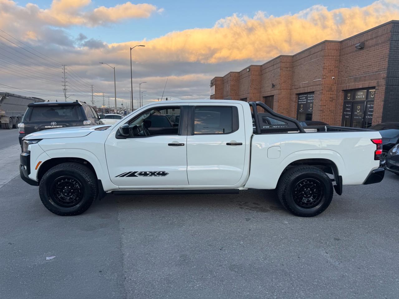 2024 Nissan Frontier Crew Cab 4x4 Long Bed SV - Photo #8