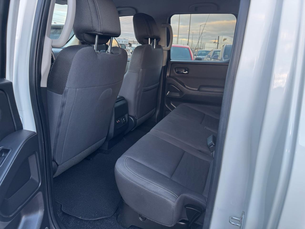 2024 Nissan Frontier Crew Cab 4x4 Long Bed SV - Photo #10