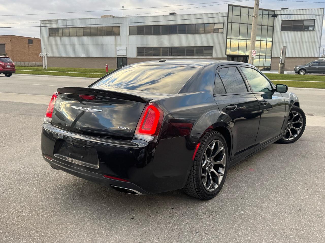 2017 Chrysler 300 S 4dr Sdn 300S RWD - Photo #4