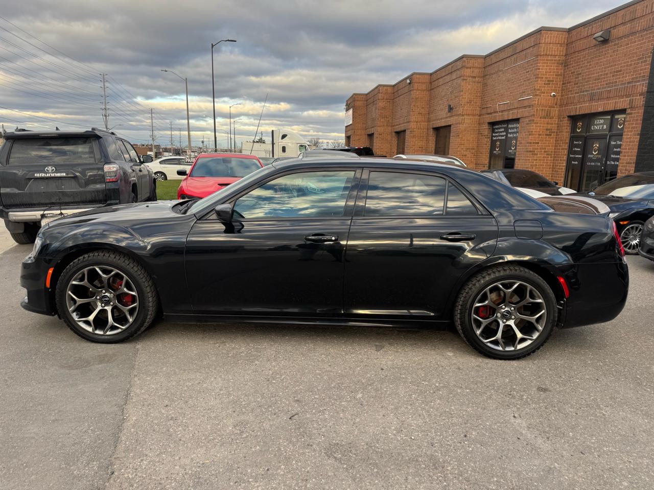 2017 Chrysler 300 S 4dr Sdn 300S RWD - Photo #7
