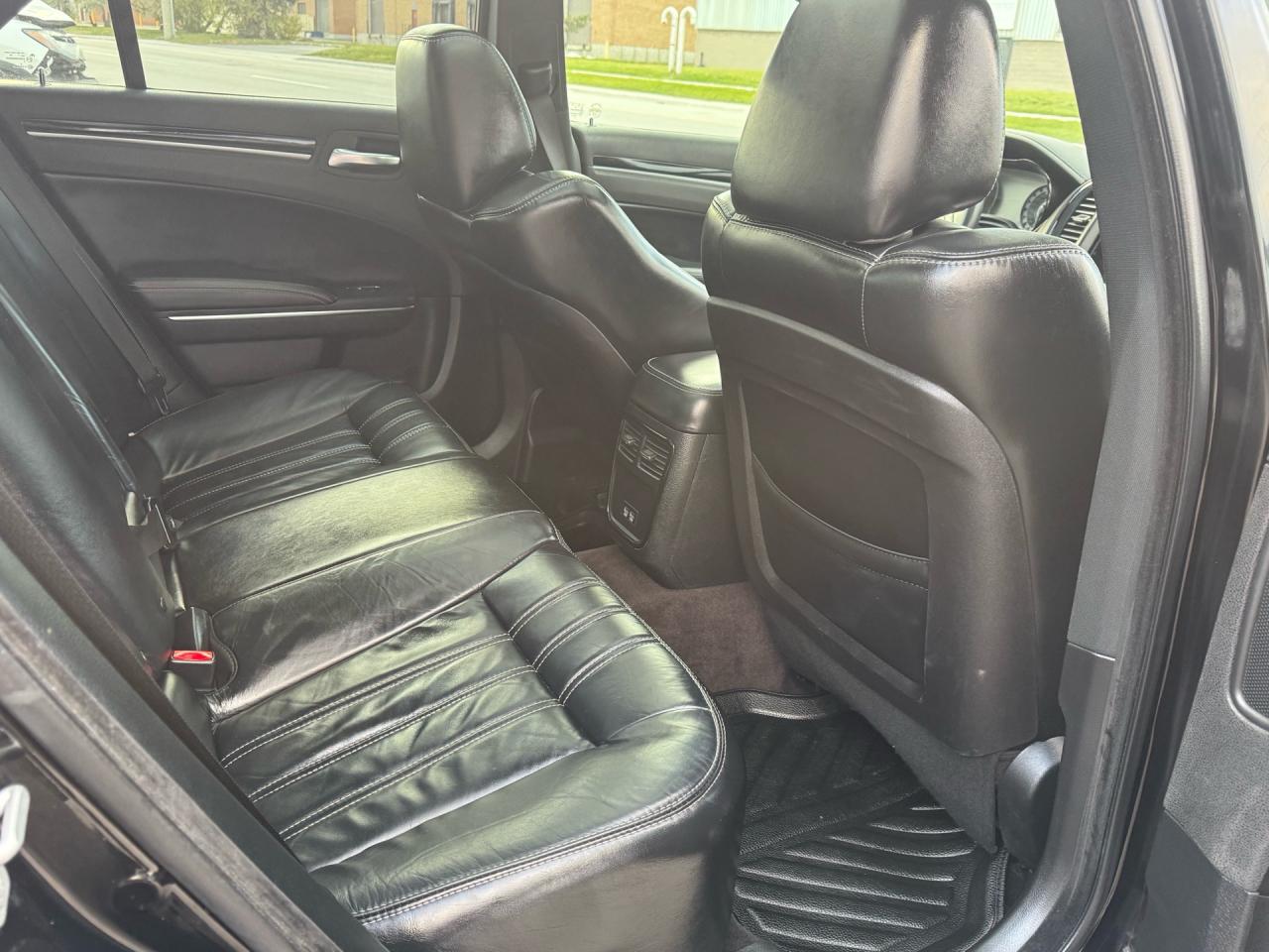 2017 Chrysler 300 S 4dr Sdn 300S RWD - Photo #12