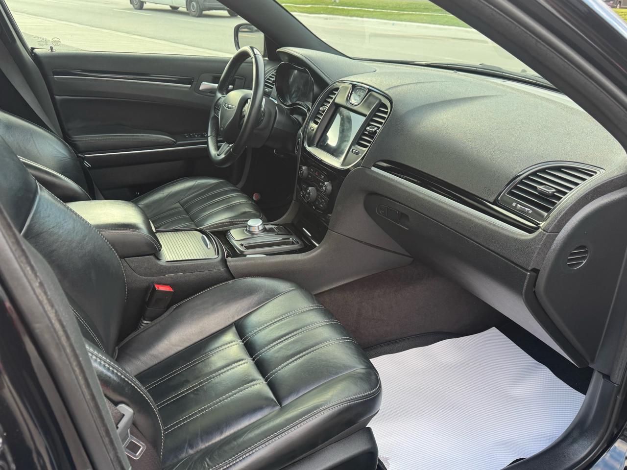 2017 Chrysler 300 S 4dr Sdn 300S RWD - Photo #11