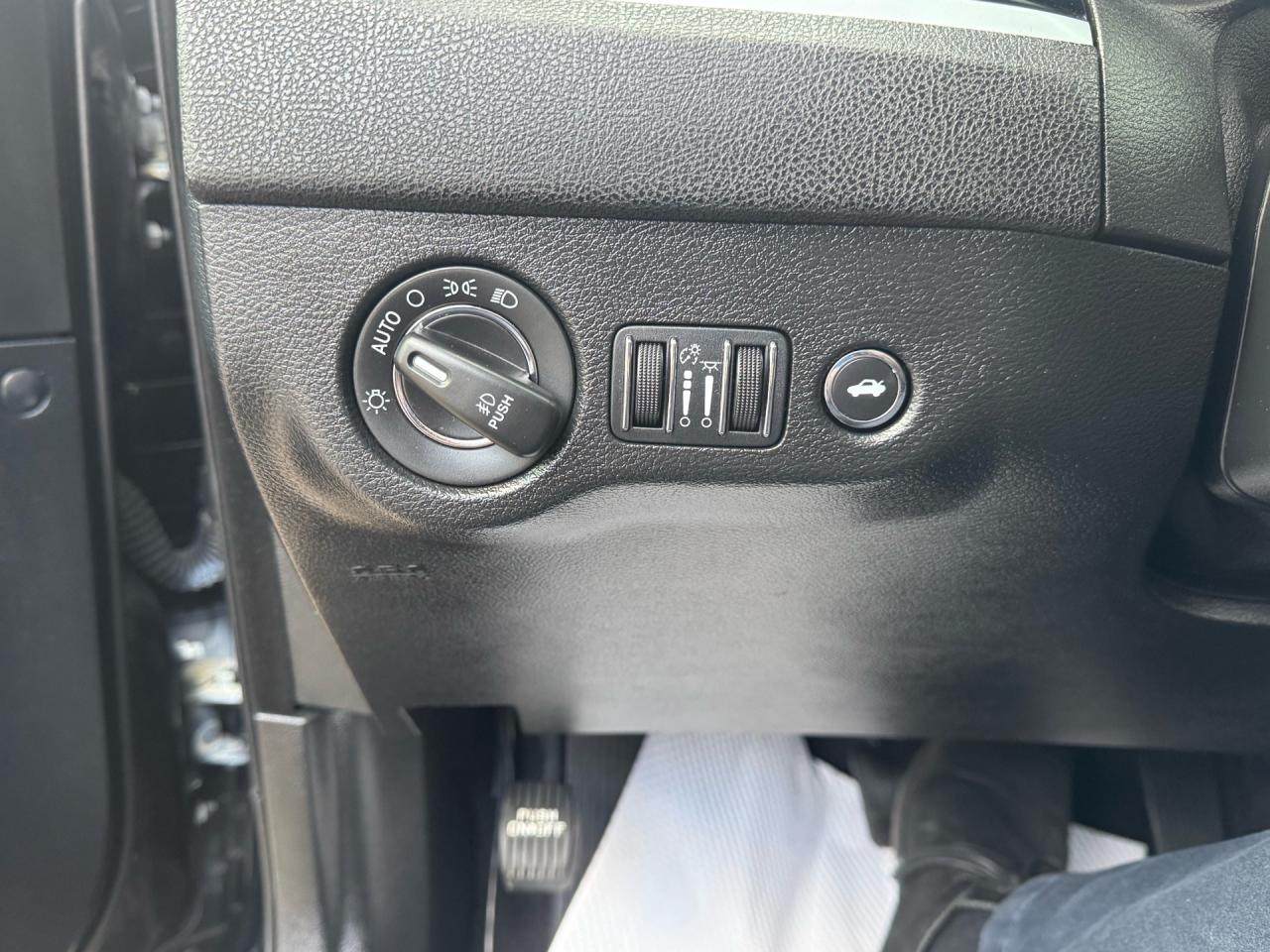 2017 Chrysler 300 S 4dr Sdn 300S RWD - Photo #19