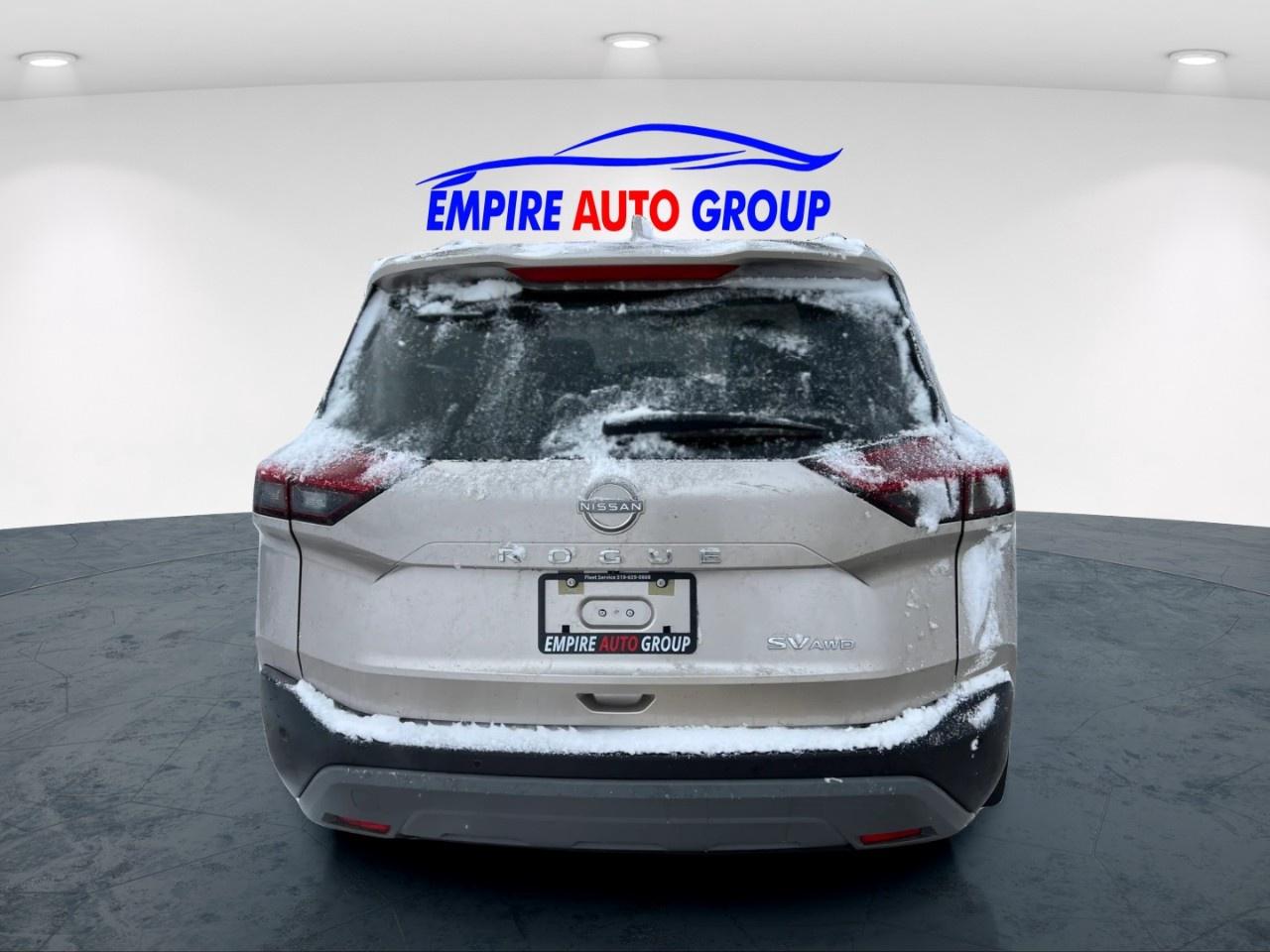 2023 Nissan Rogue SV Photo