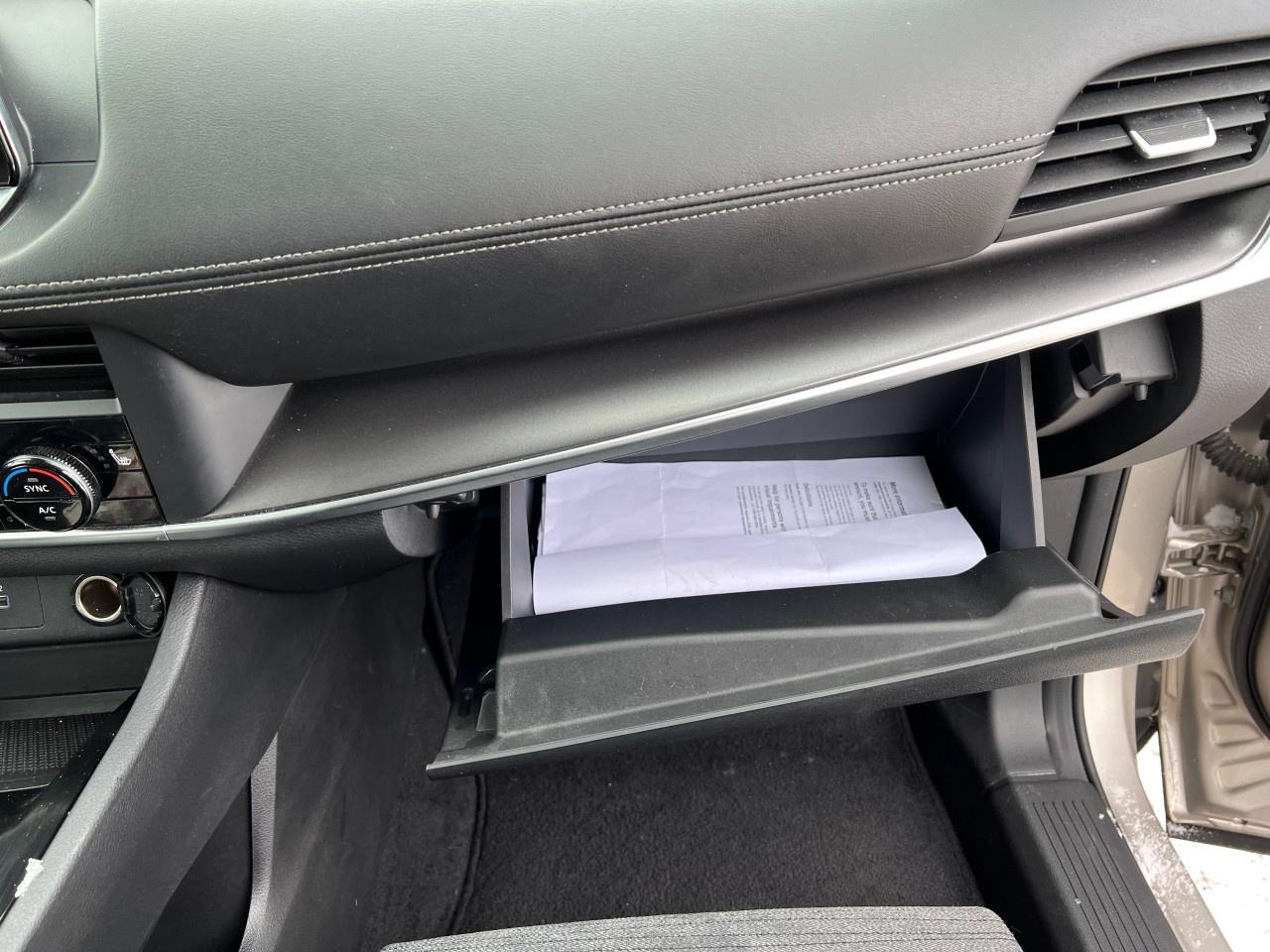 2023 Nissan Rogue SV Photo