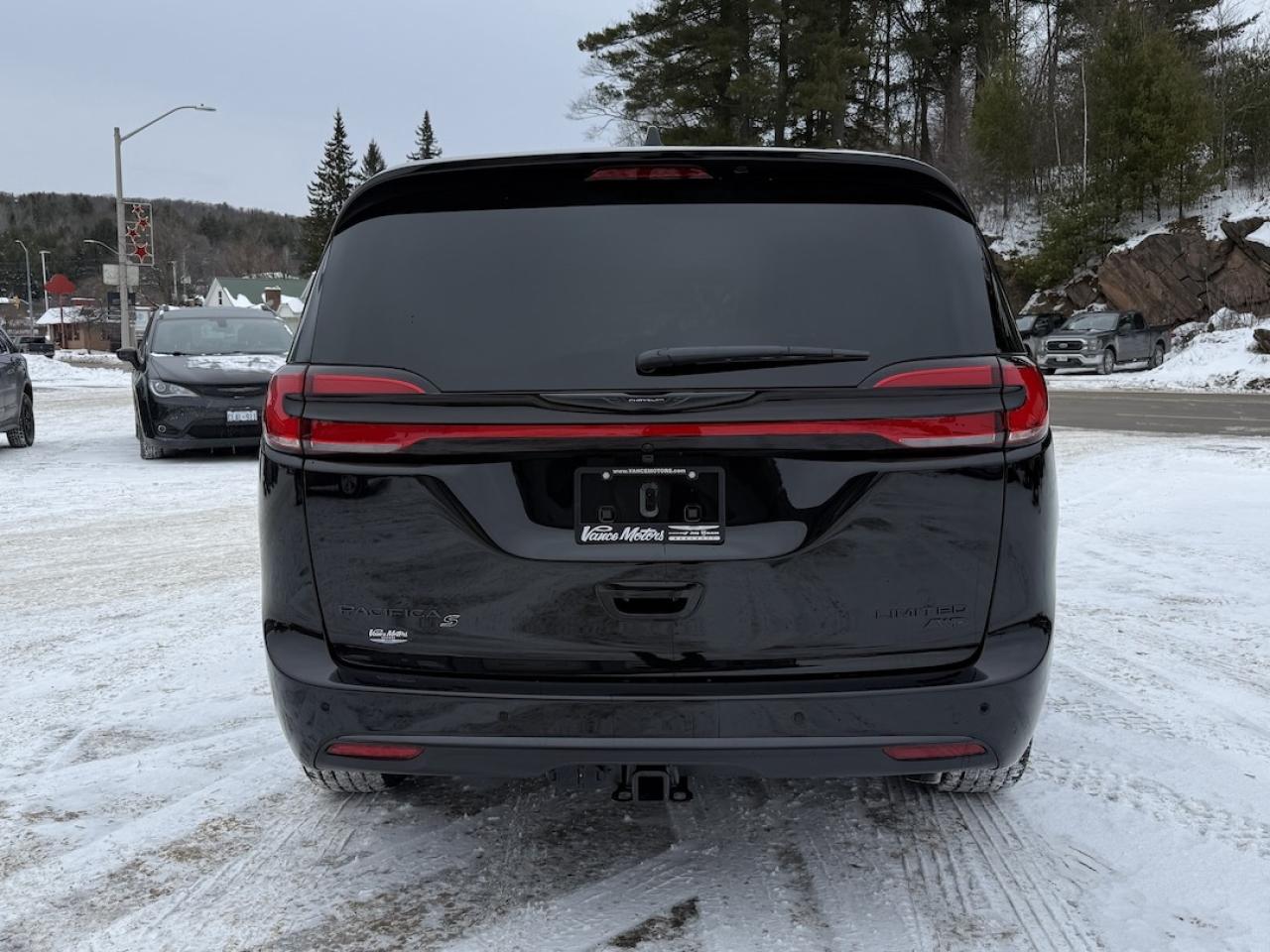 2026 Chrysler Pacifica Limited AWD Photo