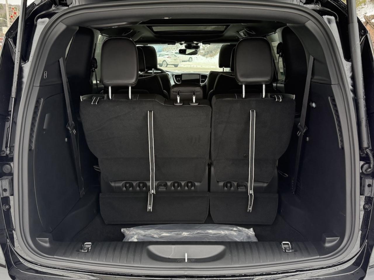 2026 Chrysler Pacifica Limited AWD Photo