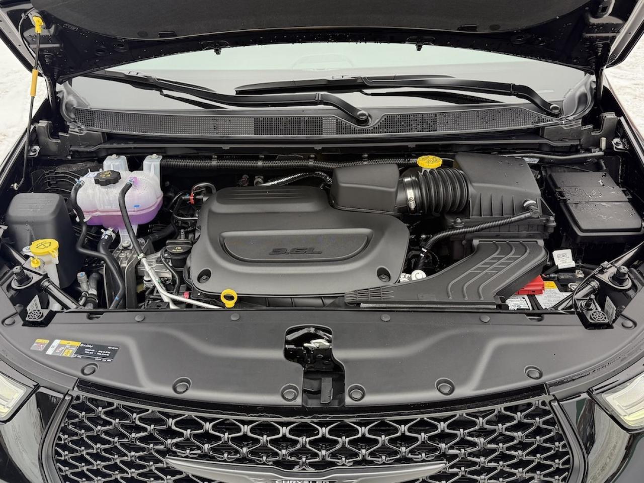 2026 Chrysler Pacifica Limited AWD Photo