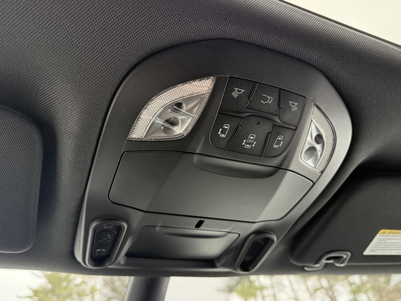 2026 Chrysler Pacifica Limited AWD Photo