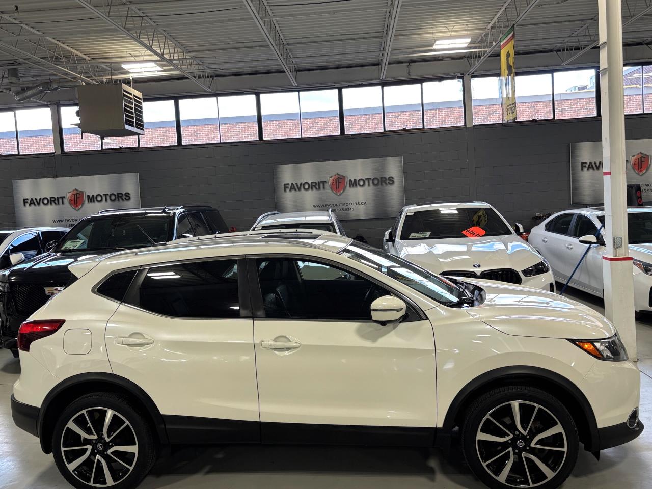 2017 Nissan Qashqai SL AWD|CVT|NAV|360CAM|LEATHER|SUNROOF|HEATEDSEATS| Photo2