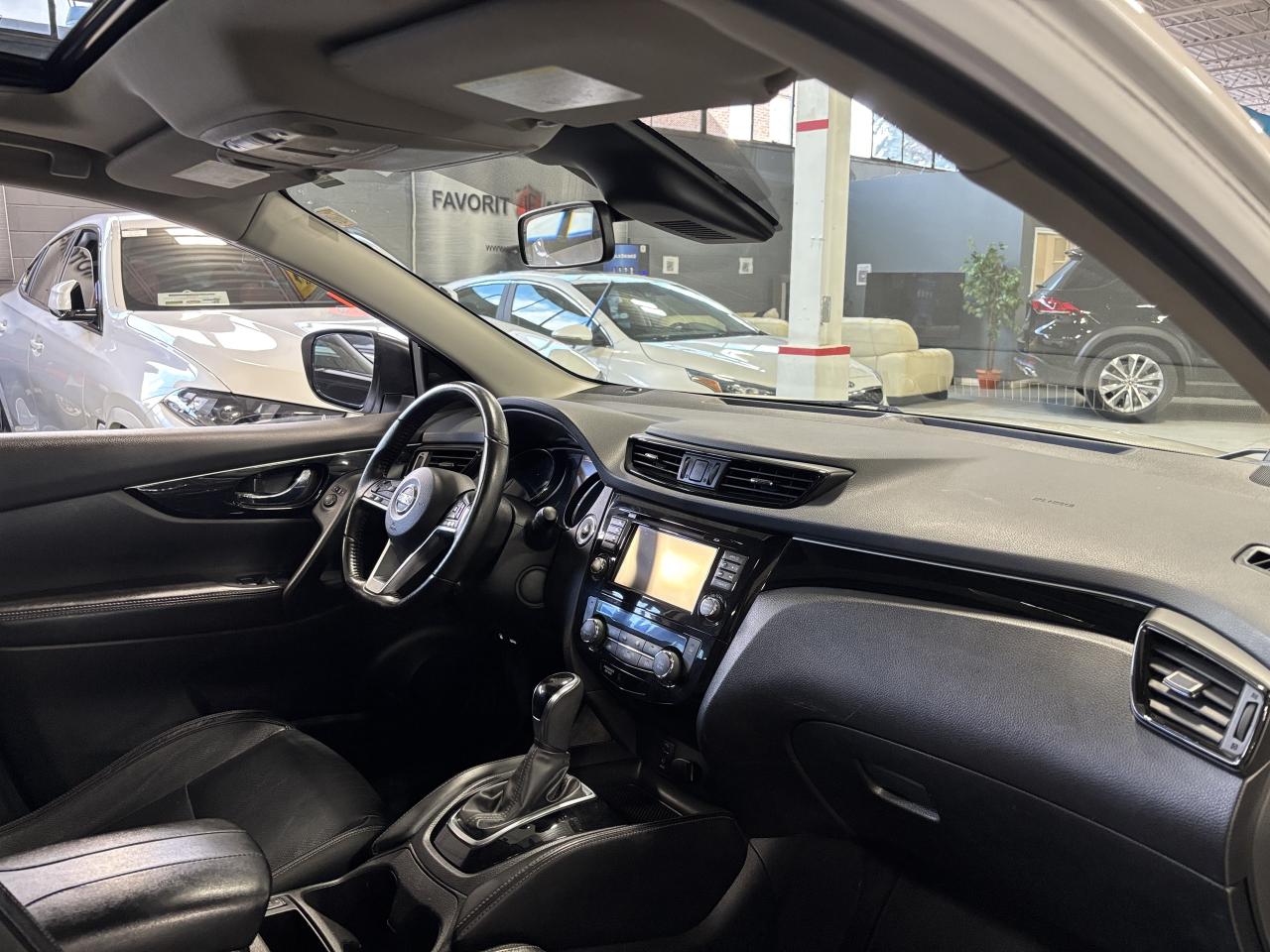 2017 Nissan Qashqai SL AWD|CVT|NAV|360CAM|LEATHER|SUNROOF|HEATEDSEATS| - Photo #10