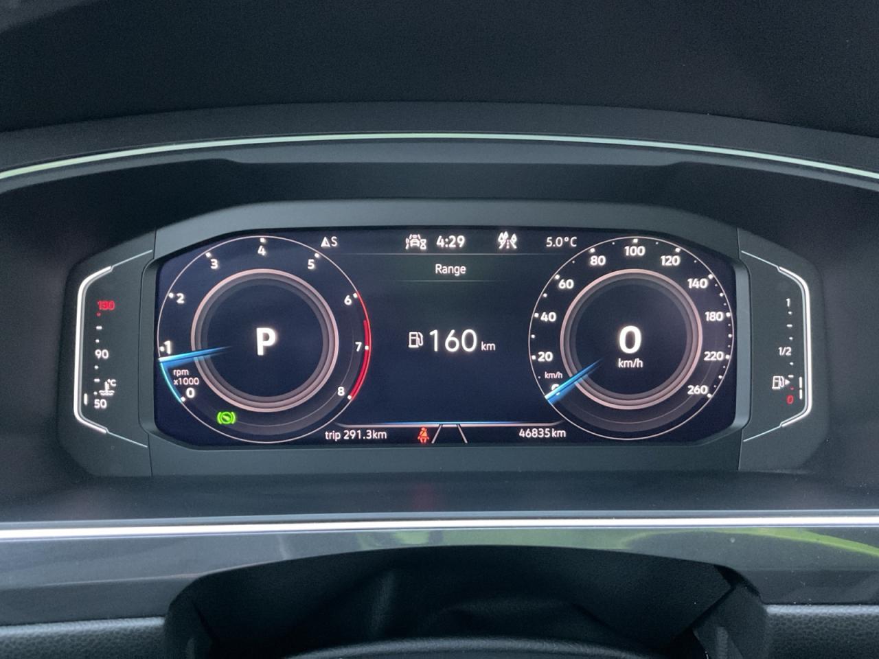 2023 Volkswagen Tiguan 2.0L Comfortline R-Line Black Edition! One Owner! Photo