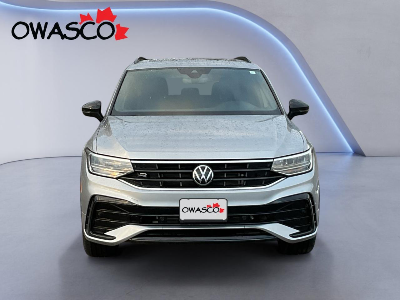 2023 Volkswagen Tiguan 2.0L Comfortline R-Line Black Edition! One Owner! Photo