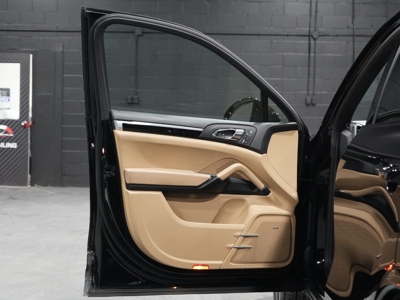 2018 Porsche Cayenne AWD/PANO/NAV/CAM/BOSE/PARK ASSIST Photo