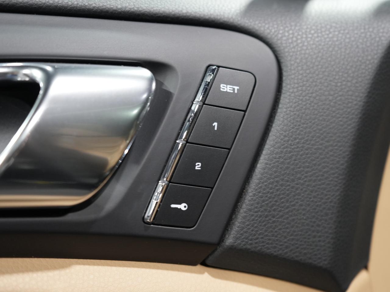 2018 Porsche Cayenne AWD/PANO/NAV/CAM/BOSE/PARK ASSIST Photo