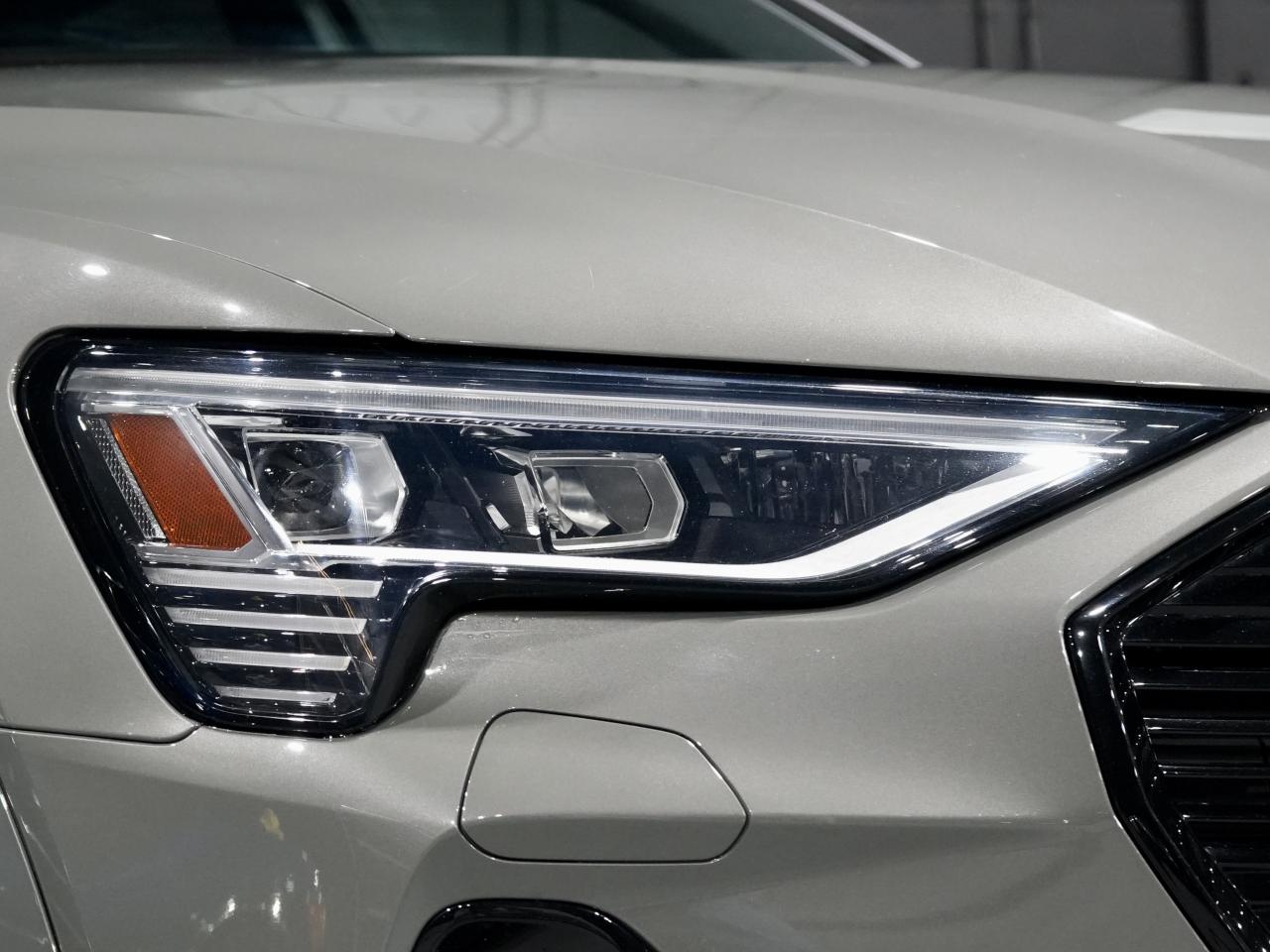 2022 Audi E-Tron Sportback Technik/PANO/360CAM/HUD/B&O/DRIVE ASIST/NOACCIDENT Photo3