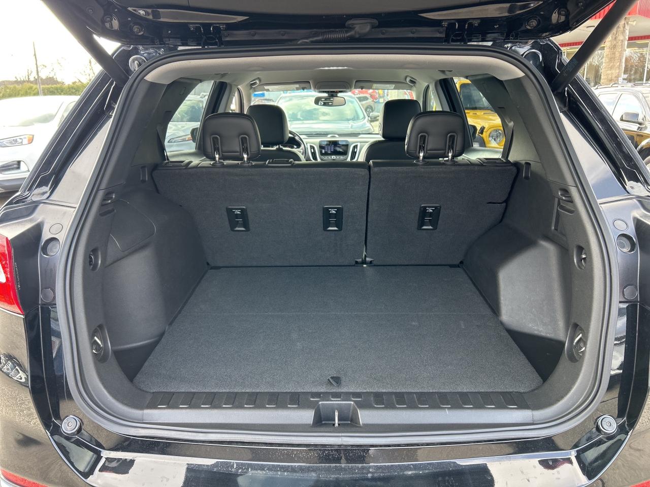 2019 Chevrolet Equinox PREMIER, HEATED LEATHER, AWD, REMOTE START! - Photo #11
