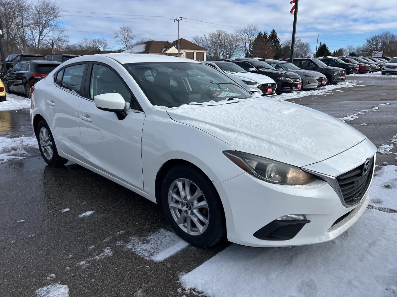 2014 Mazda MAZDA3 GS-SKY, HEATED SEATS, BACK UP CAMERA! - Photo #4