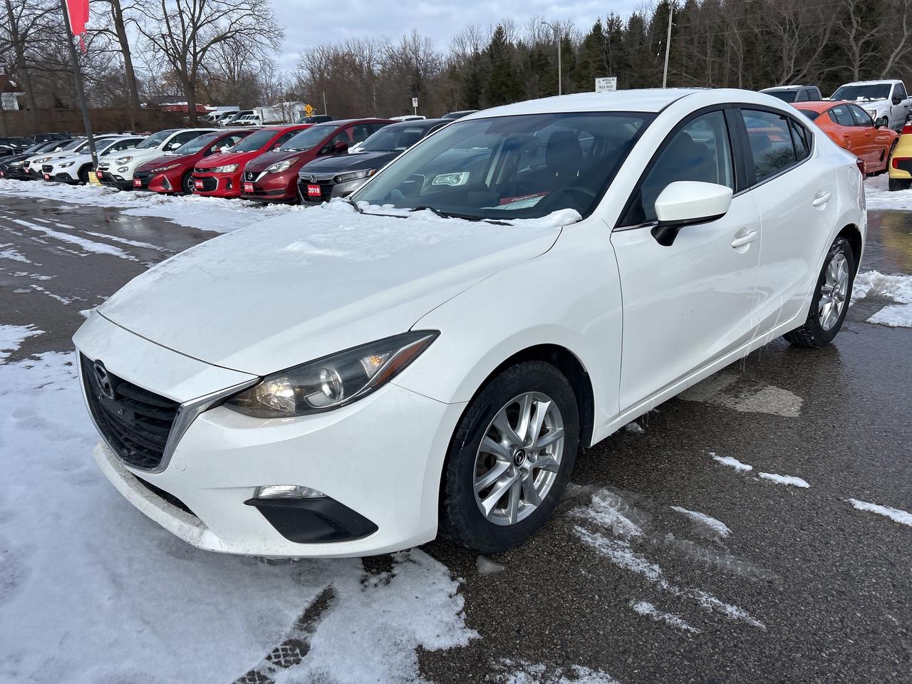 2014 Mazda MAZDA3 GS-SKY, HEATED SEATS, BACK UP CAMERA! - Photo #2