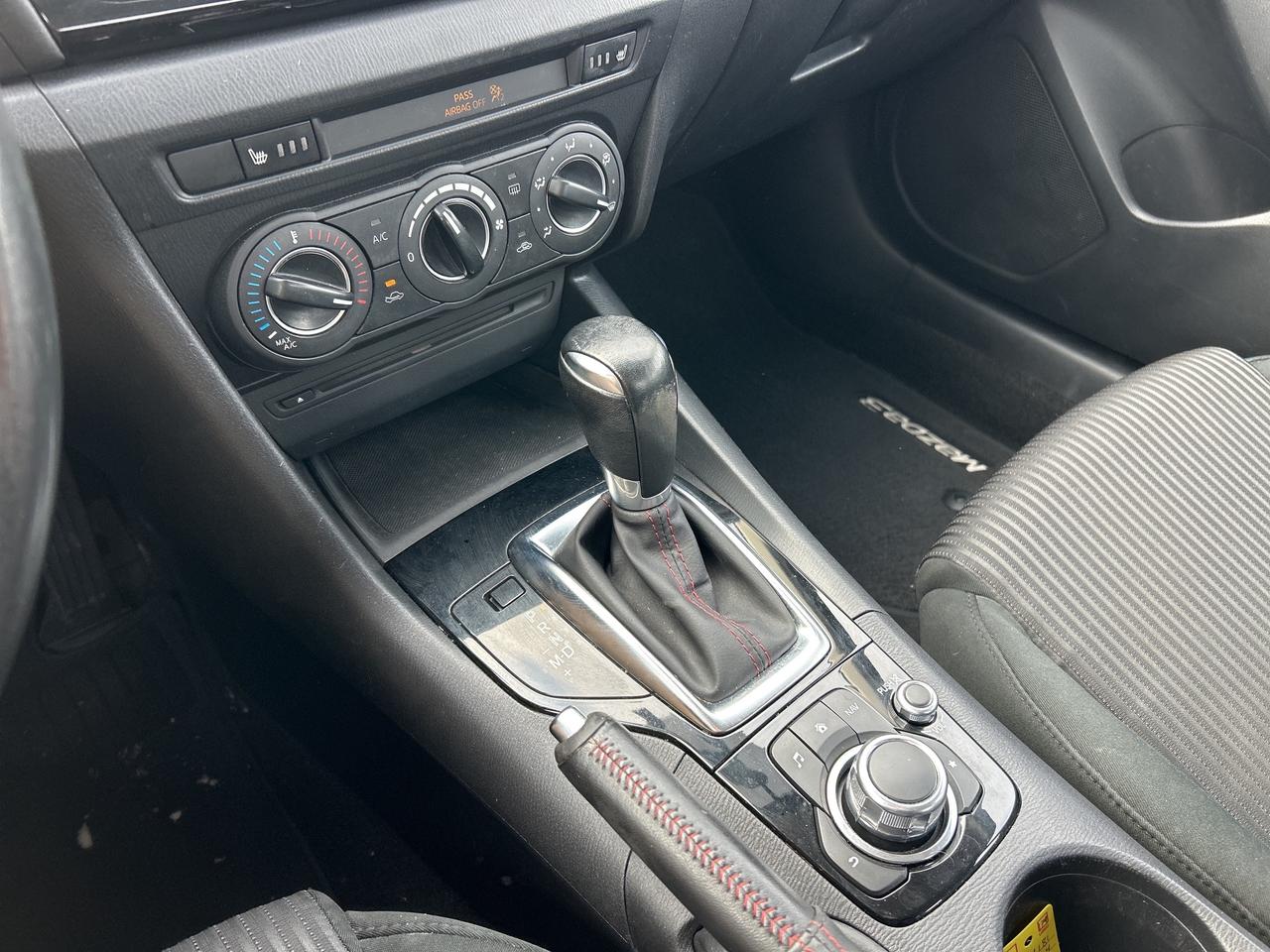 2014 Mazda MAZDA3 GS-SKY, HEATED SEATS, BACK UP CAMERA! - Photo #17