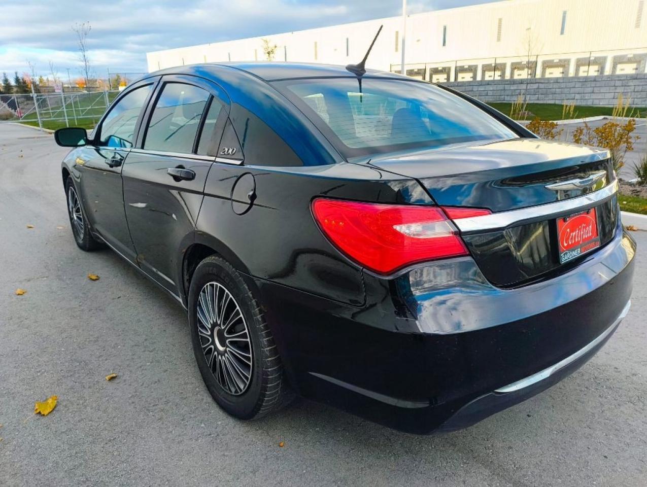 2014 Chrysler 200 Automatic FWD, 2.4L 4cyl, Gas Photo2