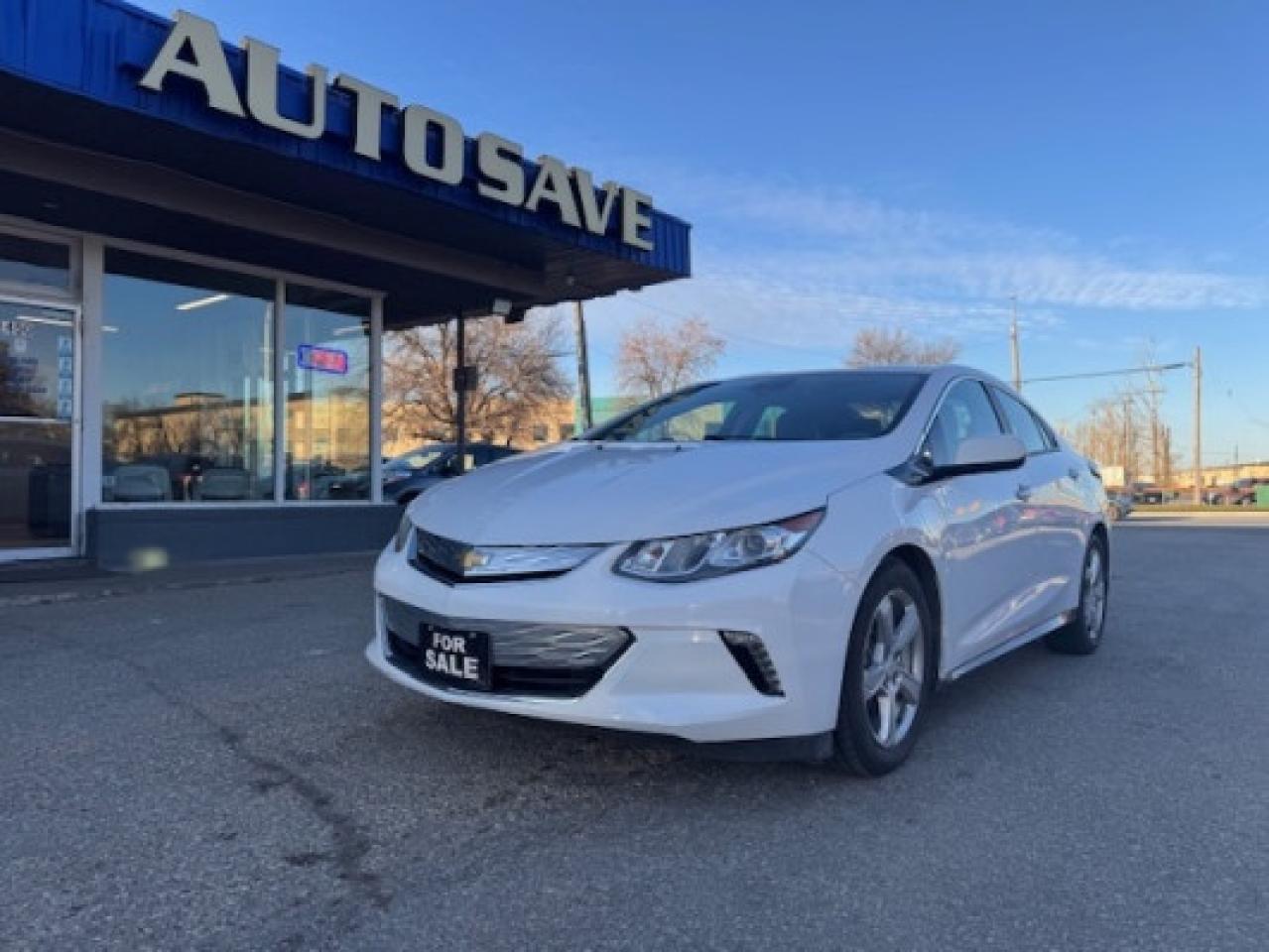 Used 2017 Chevrolet Volt PHEV LT 4dr Hatchback Automatic for sale in Winnipeg, MB