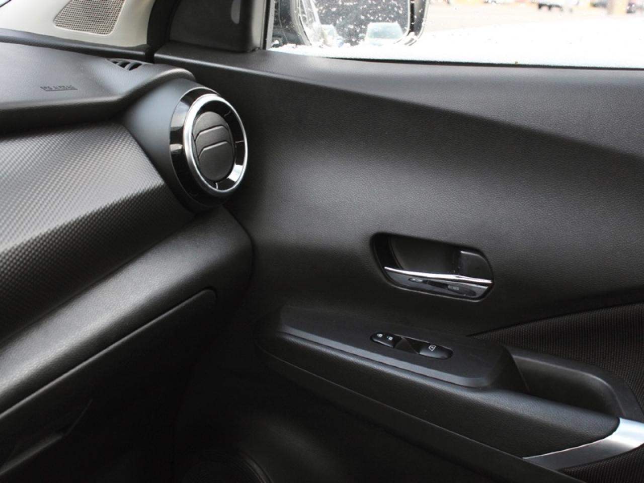 2021 Nissan Kicks SV  - Android Auto -  Apple CarPlay Photo