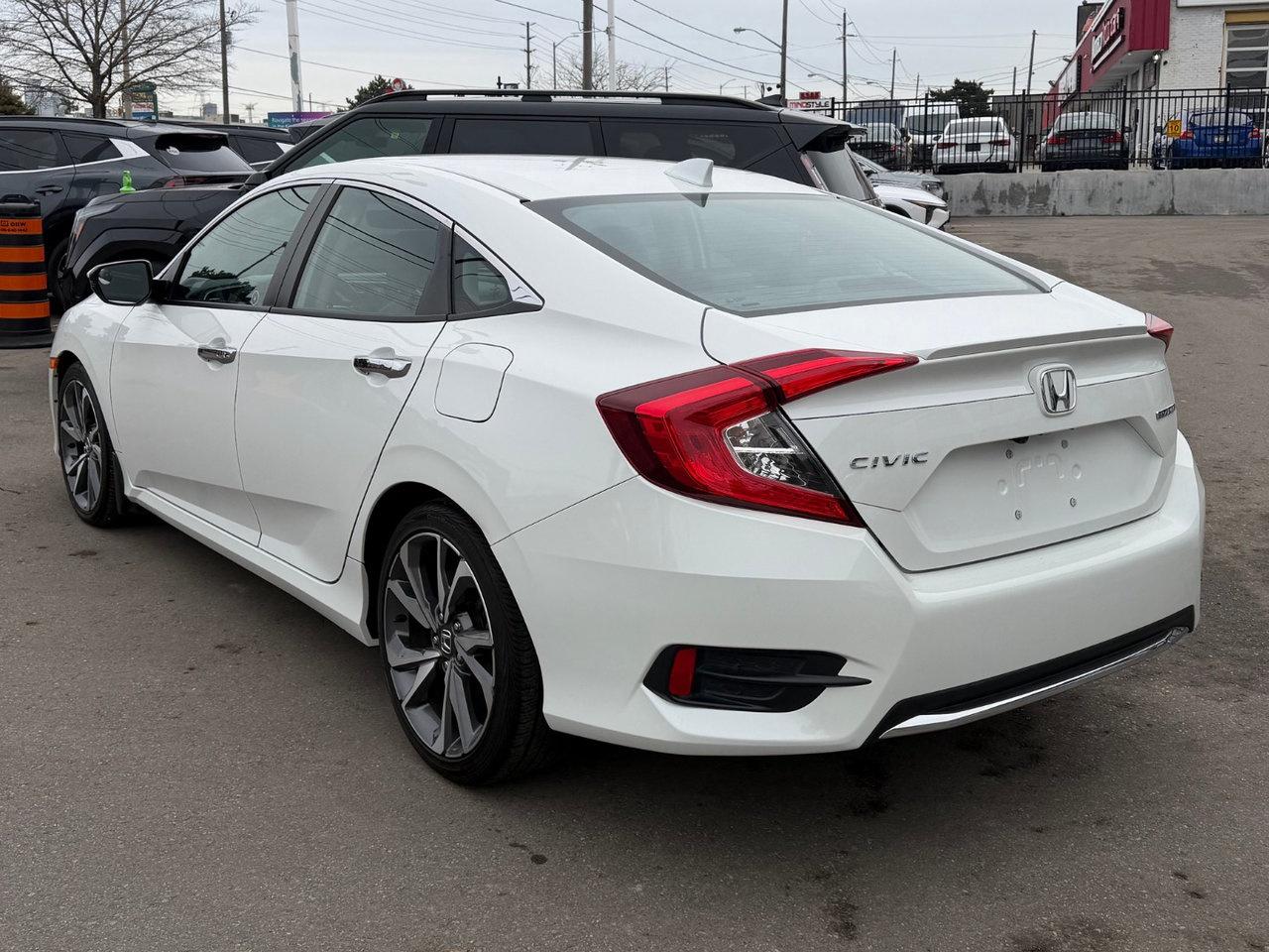 2019 Honda Civic Sedan Touring Pkg.   Remote Engine Starter, Heated Seats Photo2